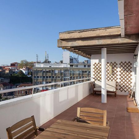 Lovelystay - Penthouse Balcony Apartment Porto Exterior foto